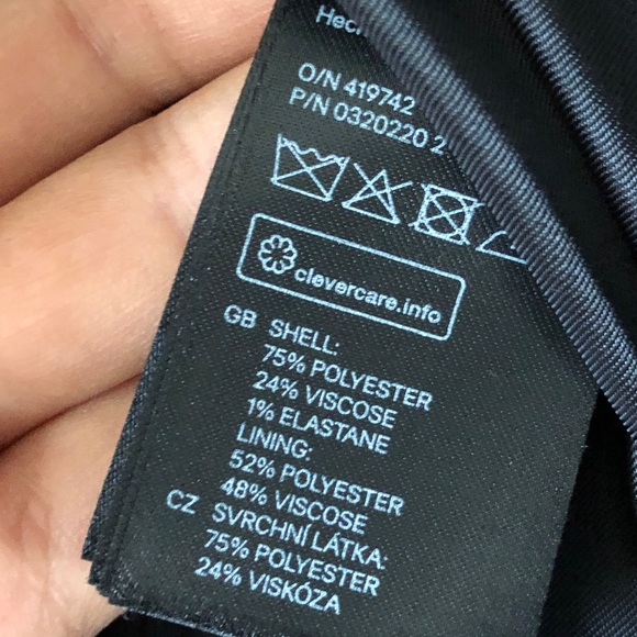 H&M Matching Houndstooth Jacket and Skirt Suits - Picture 6 of 6